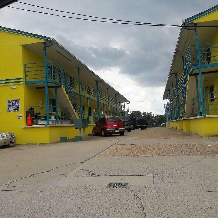 1st image of 611 W Ocean View Ave APT 6