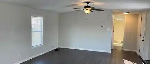 2nd image of 101 41st St