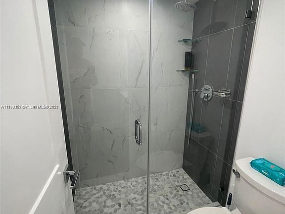 2nd image of 100 Bayview Dr APT 1123
