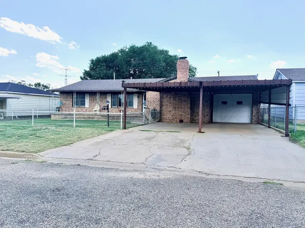 412 Brown Ave, Stinnett, TX 79083
