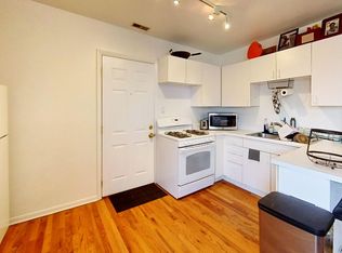 900 W Gunnison St #306, Chicago, IL 60640