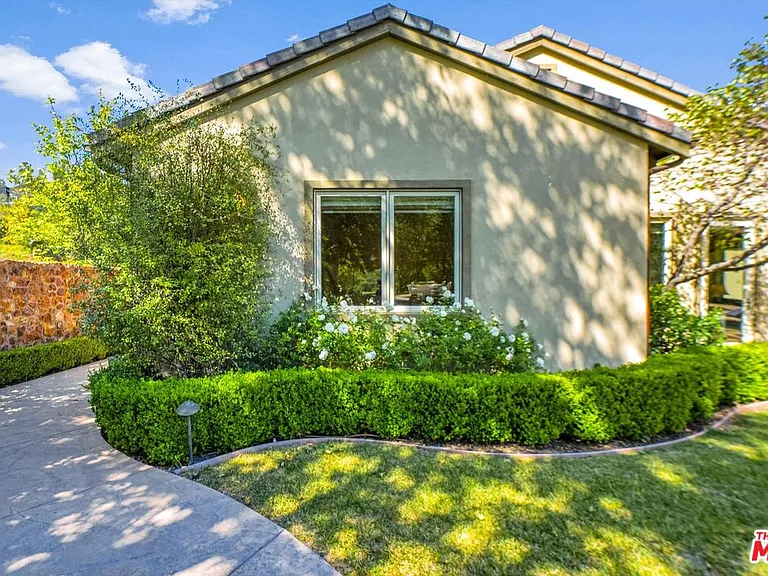 29734 Mulholland Hwy — Photo 47