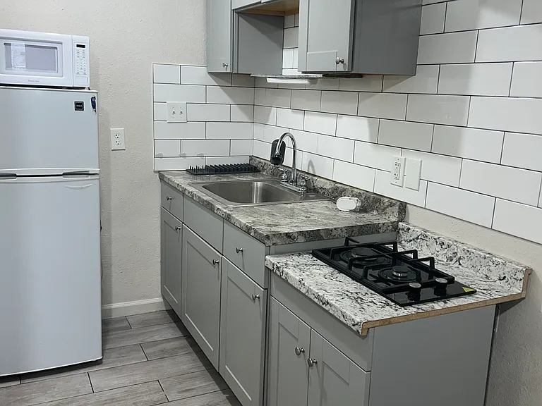 494 Alta Mesa Dr — Photo 3