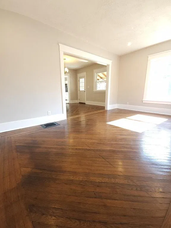 4534 Apulia Rd — Photo 1
