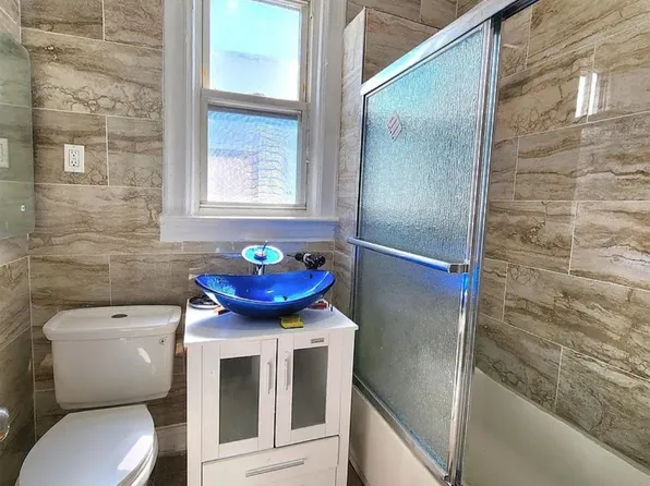 24 Cator Avenue image 2 of 9