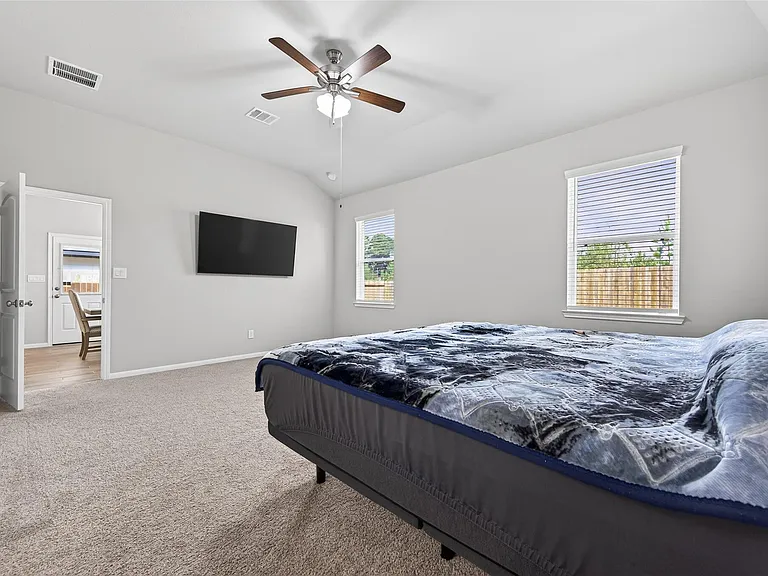 11676 Whirlaway Dr — Photo 32