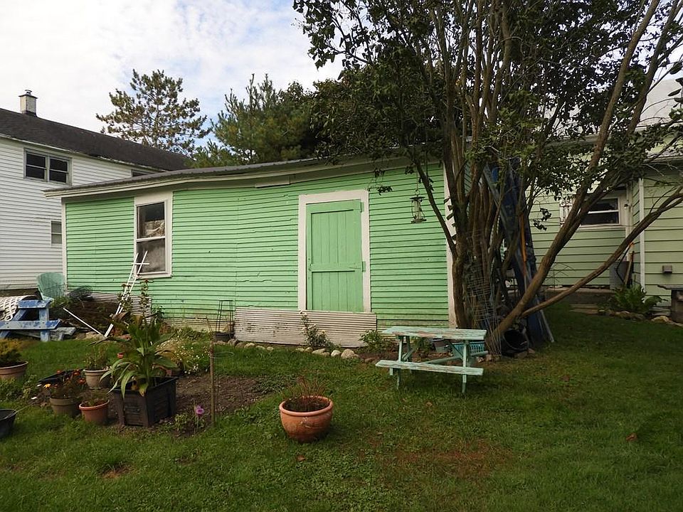 2nd image of 70 Church St