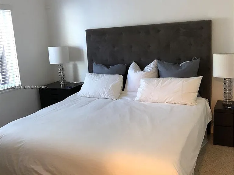 1160 SW 22nd Ter — Photo 11