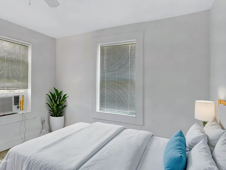 2735 Stuart Dr — Photo 13