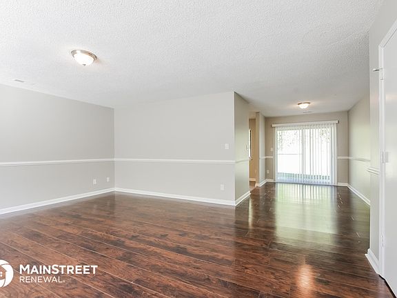 3rd image of 6517 Thamesmead Ln