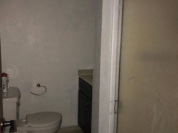 5th image of 618 Glorene Ave