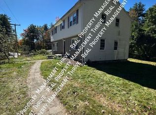 8 Berry Hill Rd #B, Hooksett, NH 03106