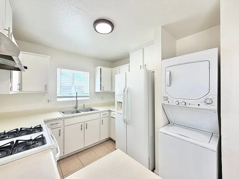 32425 Rancho Vista Dr #A — Photo 9