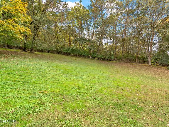 4th image of 1808 John Sevier Hwy E