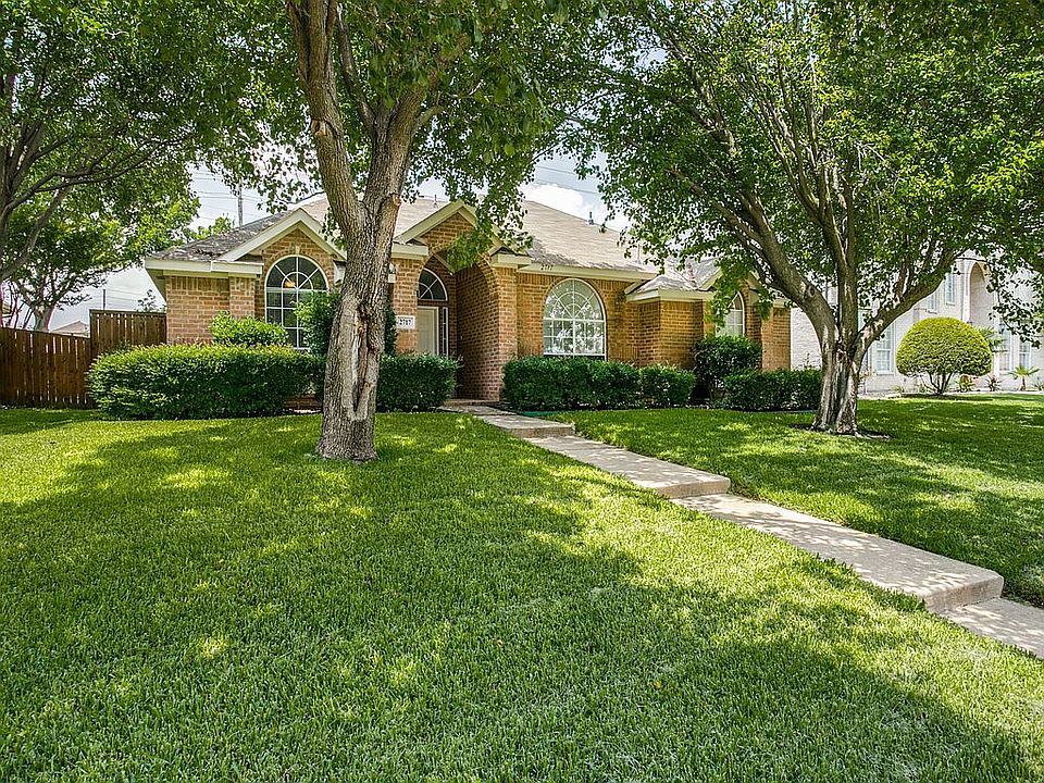 1st image of 2717 Donnington Dr