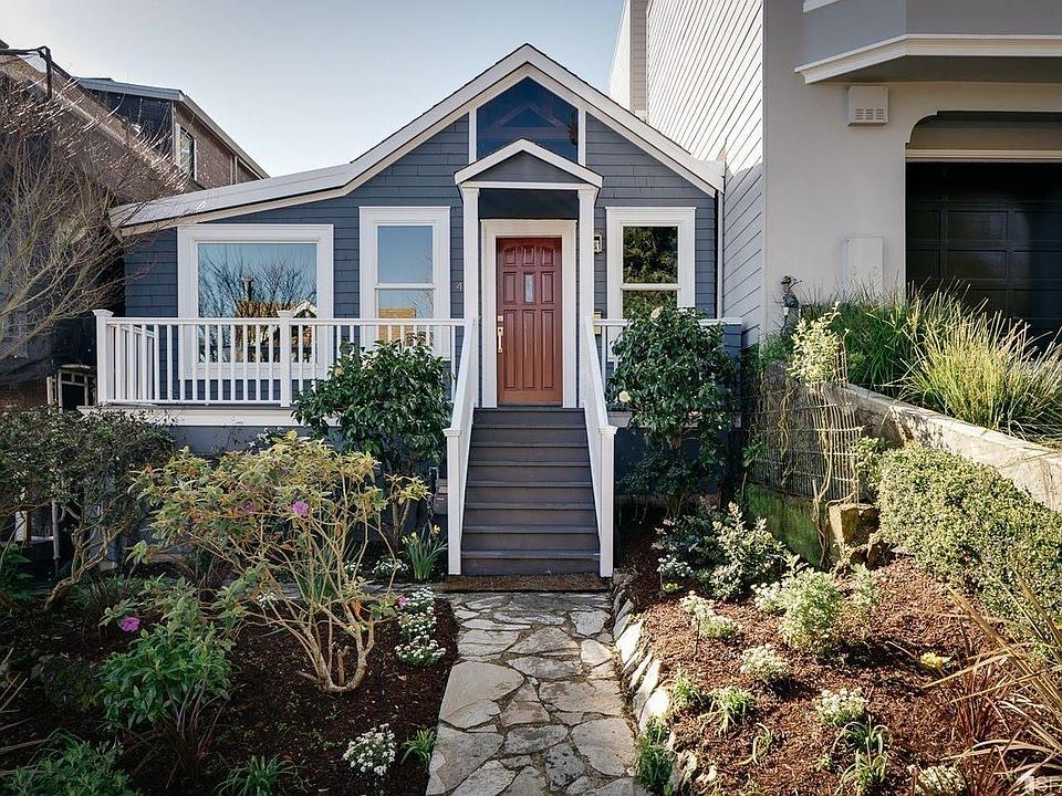 Tons of curb appeal!