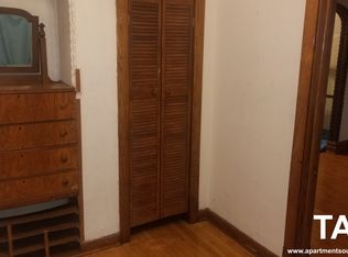 1338 W Barry Ave #2, Chicago, IL 60657