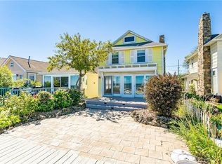 1440 Edgemere Dr, Rochester, NY 14612