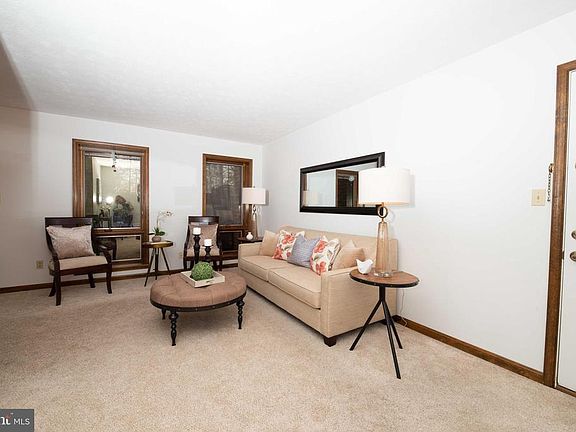 2nd image of 23240 Chestnut Oak Ct #8D