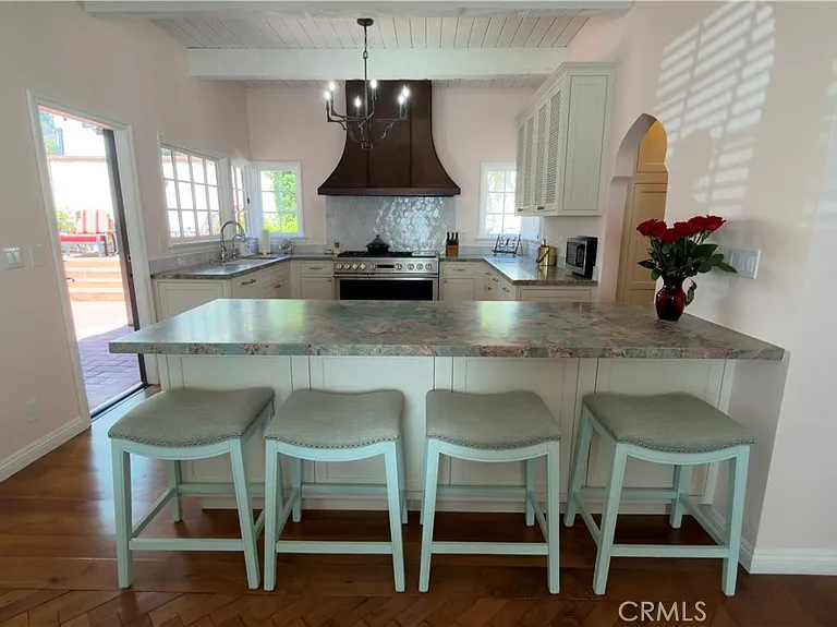 327 Aster St — Photo 10