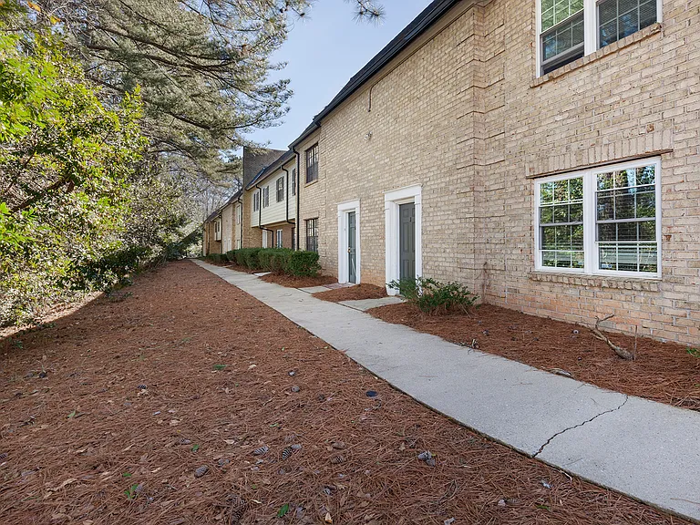 330H Winding River Dr NE — Photo 29