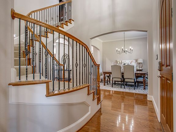 2nd image of 416 Stone Canyon Dr