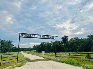 1118 N Woodland Trl, Caldwell, TX 77836