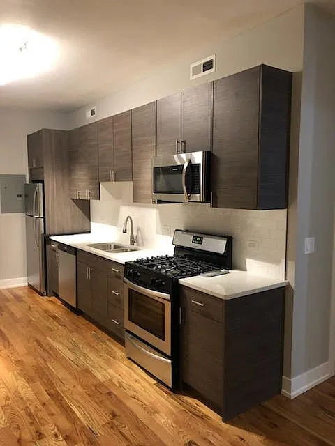 1335 N Ashland Ave — Photo 3