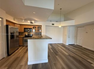 2173 Renaissance Blvd APT 202, Hollywood, FL 33025