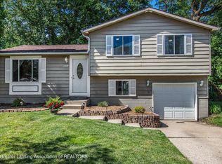 5831 Rockingham Dr, Lansing, MI 48911