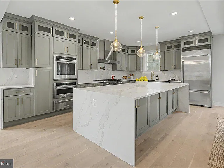 2902 Vista St NE — Photo 18