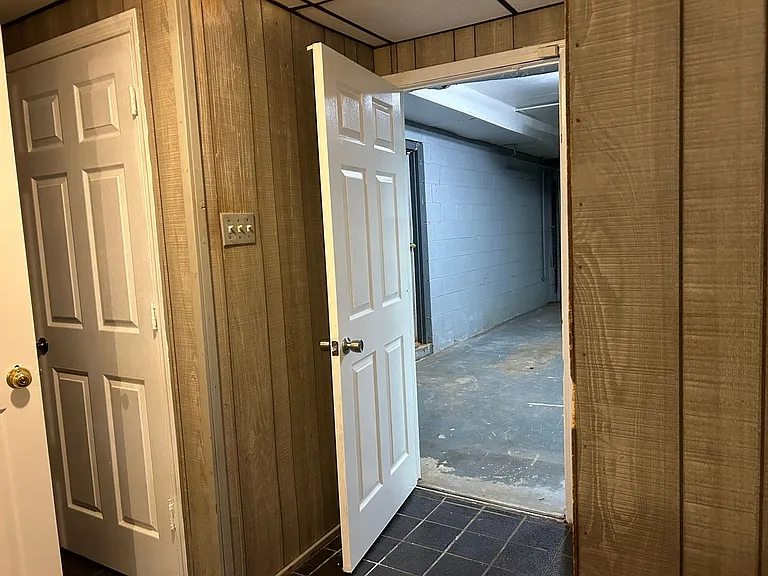 901 Locke Dr — Photo 26