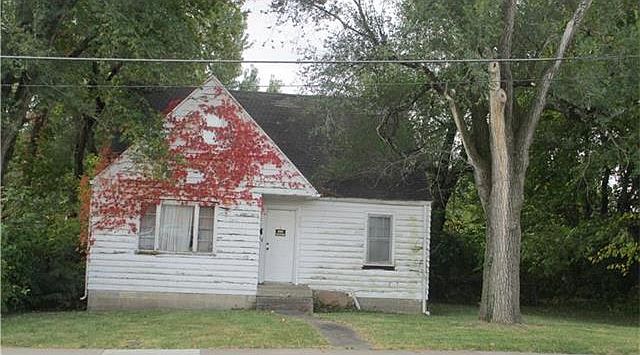 1st image of 303 E Washington St