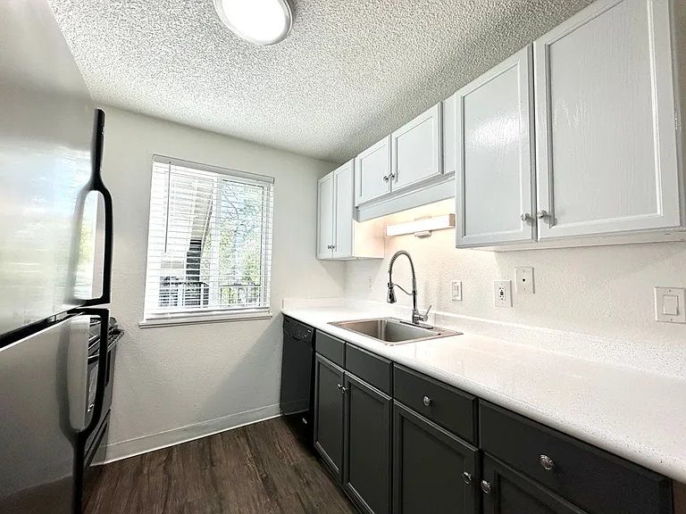 West on Murray Apartments — Photo 48