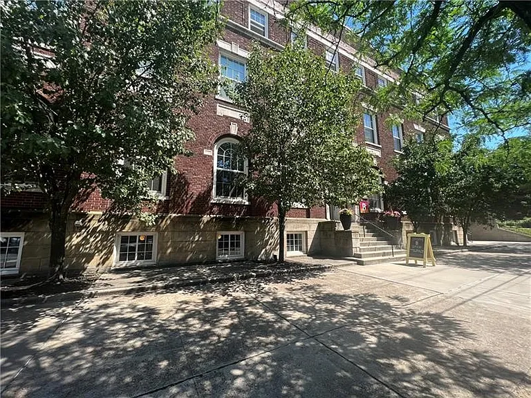 212 45th St #3-C — Photo 19