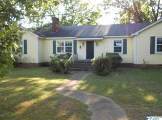 607 Irvin St, Athens, AL 35611