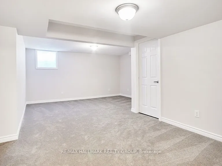 221 Merak Way — Photo 32