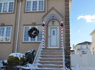 252 Candon Ave, Staten Island, NY 10309