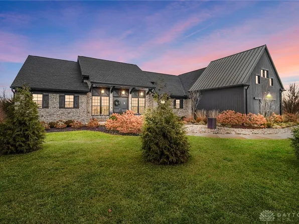 2402 Presley Ct, Lebanon, OH 45036