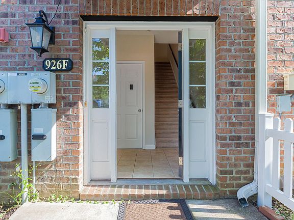 3rd image of 926F Price Ln