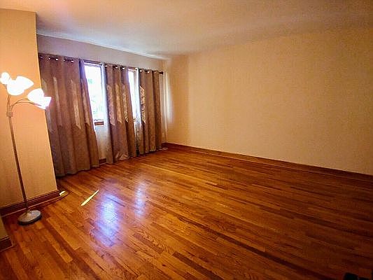 5th image of 2716 Mill Ave #2