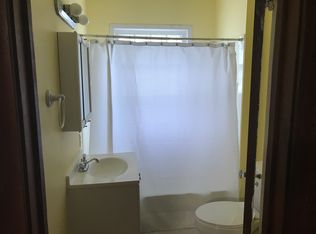 1812 SW 1st St, Topeka, KS 66606