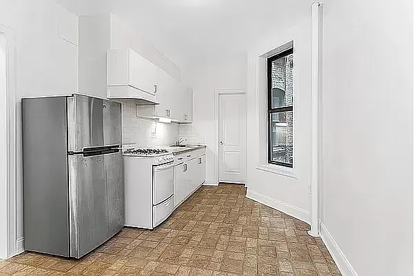 Rented by Compass | media 9