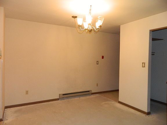 4th image of 4453 S Greenridge Cir #4453