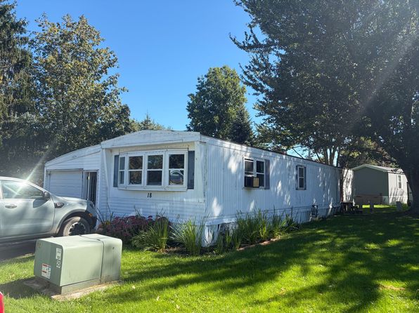 18 Pebbleridge Dr