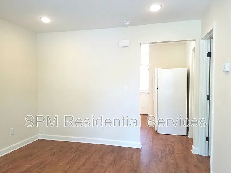 4905 Maple Ave — Photo 3
