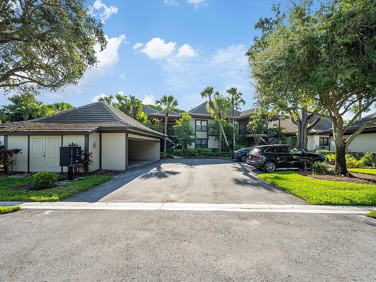 13307 Polo Club Rd #C106 — Photo 2