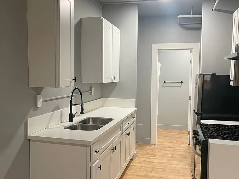 170 S Mountain View Ave. — Photo 11