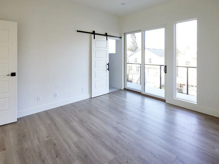 140 NE Sacramento St — Photo 52