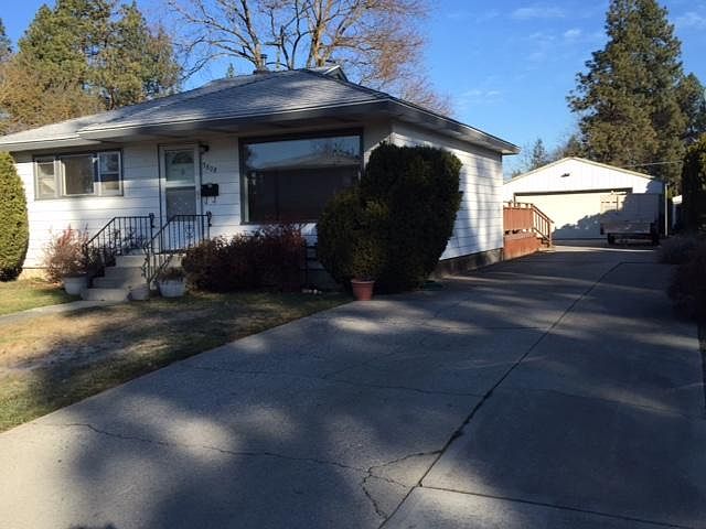 1st image of 3808 W Wellesley Ave
